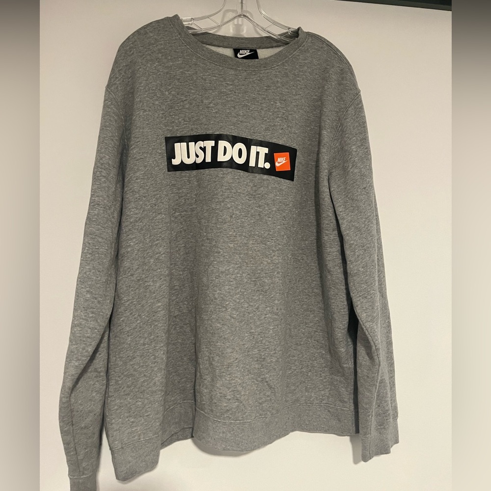 Nike Men’s "Just Do It" Fleece Lined Sweatshirt Gray Crew Neck XXL